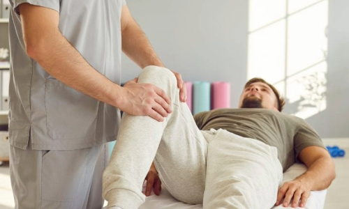 Knee Pain While Walking? Causes, Treatment & When to See a Doctor | Knee Specialist in Bangalore